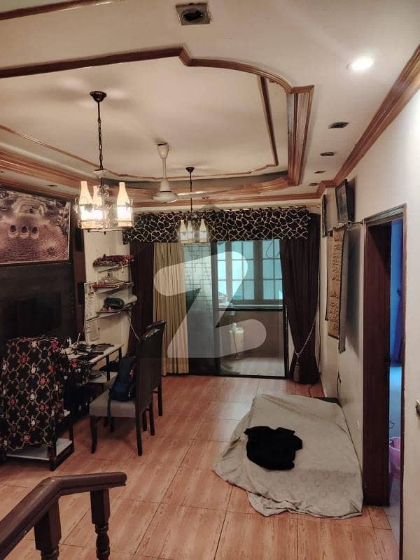 کلفٹن ۔ بلاک 4 کلفٹن,کراچی میں 3 کمروں کا 9 مرلہ فلیٹ 1.2 لاکھ میں کرایہ پر دستیاب ہے۔