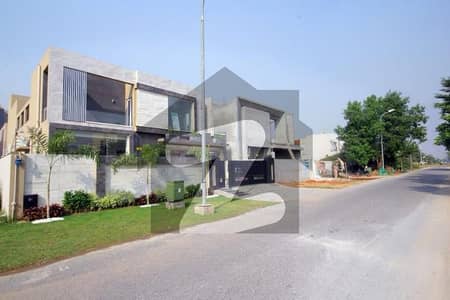 ڈی ایچ اے فیز 6 - بلاک جے فیز 6,ڈیفنس (ڈی ایچ اے),لاہور میں 5 کمروں کا 1 کنال مکان 12.5 کروڑ میں برائے فروخت۔