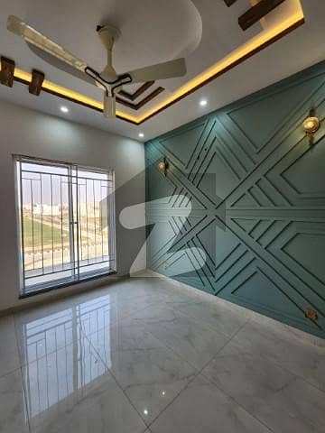 5 Marla Brand New House For Sale In Lake City Sector M7 C1