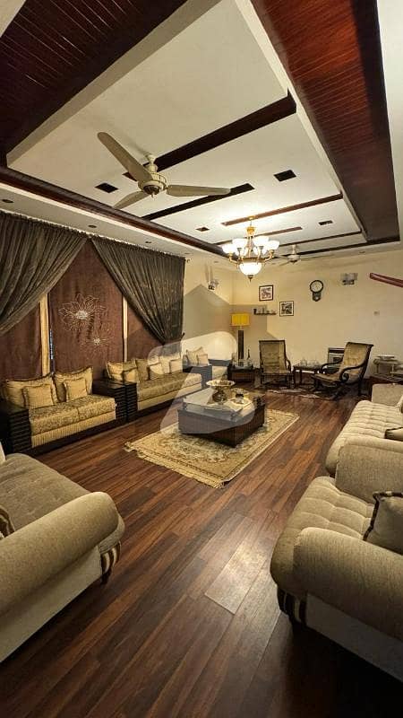 2 KANAL HOUSE IDEAL LOCATION