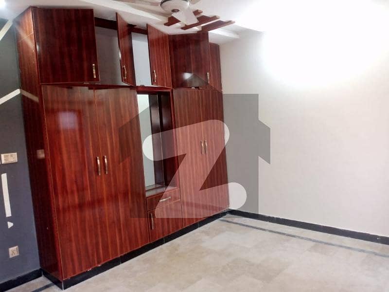 10 Marla Uper Portion Available For Rent