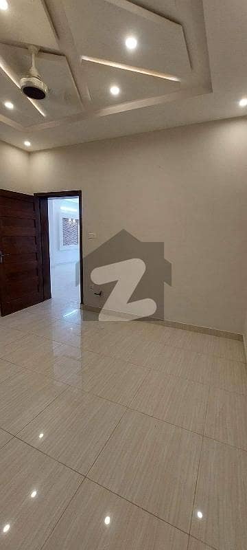 بحریہ ٹاؤن فیز 8 ۔ عوامی ولاز 2 بحریہ ٹاؤن فیز 8,بحریہ ٹاؤن راولپنڈی,راولپنڈی میں 2 کمروں کا 2 مرلہ فلیٹ 26.0 ہزار میں کرایہ پر دستیاب ہے۔ بحریہ ٹاؤن فیز 8 ۔ عوامی ولاز 2 بحریہ ٹاؤن فیز 8,بحریہ ٹاؤن راولپنڈی,راولپنڈی میں 2 کمروں کا 2 مرلہ فلیٹ 26.0 ہزار میں کرایہ پر دستیاب ہے۔