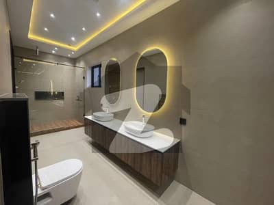 Short Time Opportunity At Beautiful House Available for Rent