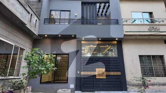 الرحیم گارڈن فیز ۵ جی ٹی روڈ,لاہور میں 3 مرلہ مکان 1.65 کروڑ میں برائے فروخت۔