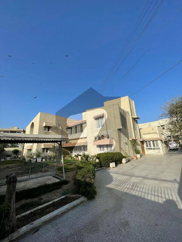 ڈی ایچ اے فیز 1 ڈی ایچ اے ڈیفینس,کراچی میں 8 کمروں کا 2 کنال مکان 13.5 کروڑ میں برائے فروخت۔