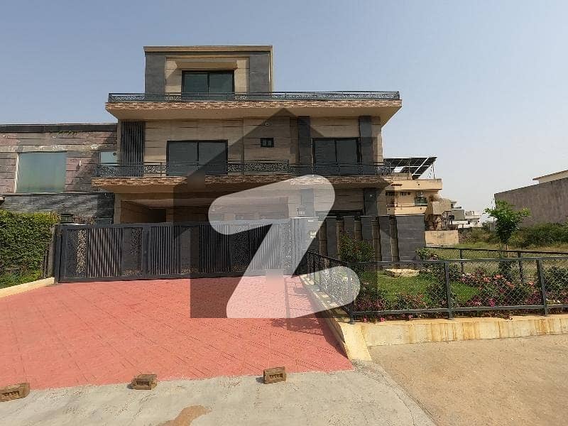 ڈی ۔ 12 اسلام آباد میں 7 کمروں کا 14 مرلہ مکان 14.5 کروڑ میں برائے فروخت۔