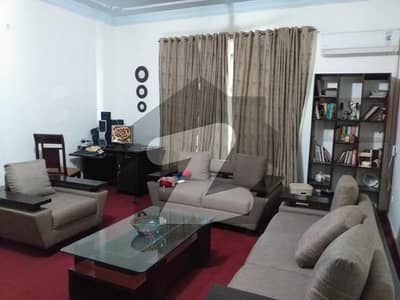 1 Kanal Upper Portion For Rent In Model Town Opposite Amanah Mall