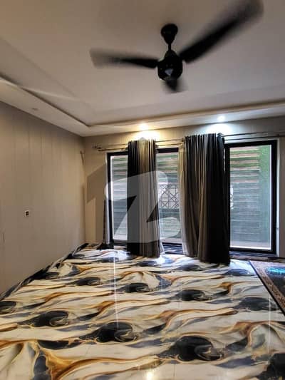 ماڈل ٹاؤن لاہور میں 3 کمروں کا 1 کنال بالائی پورشن 2.3 لاکھ میں کرایہ پر دستیاب ہے۔