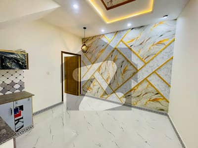 گلشن علی کالونی کینٹ,لاہور میں 3 کمروں کا 3 مرلہ مکان 1.42 کروڑ میں برائے فروخت۔