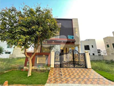 ڈی ایچ اے فیز 6 - بلاک ڈی فیز 6,ڈیفنس (ڈی ایچ اے),لاہور میں 4 کمروں کا 5 مرلہ مکان 2.4 کروڑ میں برائے فروخت۔ ڈی ایچ اے فیز 6 - بلاک ڈی فیز 6,ڈیفنس (ڈی ایچ اے),لاہور میں 4 کمروں کا 5 مرلہ مکان 2.4 کروڑ میں برائے فروخت۔