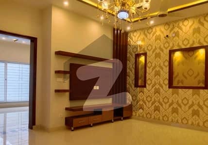 10 Marla House In Lahore Is Available For rent 10 Marla House In Lahore Is Available For rent