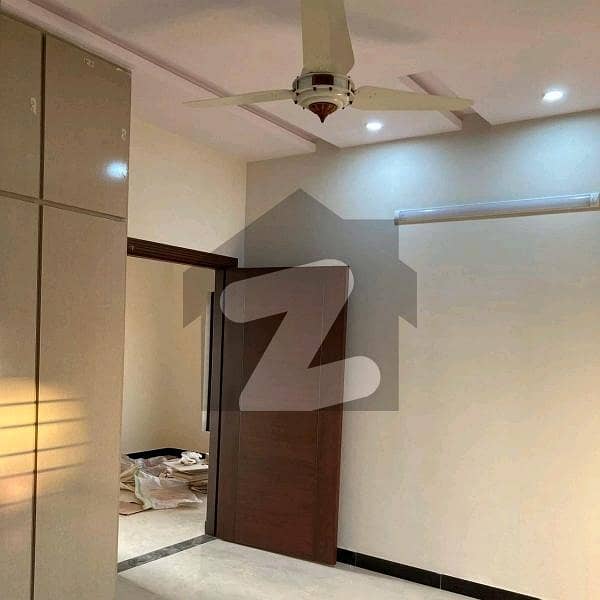 ایف ۔ 7 اسلام آباد میں 1 کنال مکان 6.0 لاکھ میں کرایہ پر دستیاب ہے۔