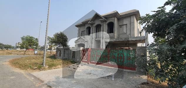 ڈی ایچ اے فیز 7 - بلاک یو فیز 7,ڈیفنس (ڈی ایچ اے),لاہور میں 5 کمروں کا 1 کنال مکان 5.95 کروڑ میں برائے فروخت۔ ڈی ایچ اے فیز 7 - بلاک یو فیز 7,ڈیفنس (ڈی ایچ اے),لاہور میں 5 کمروں کا 1 کنال مکان 5.95 کروڑ میں برائے فروخت۔