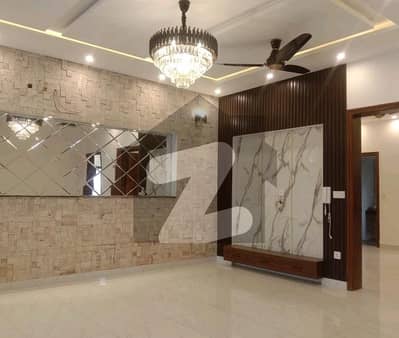 Reserve A Centrally Located Upper Portion Of 10 Marla In Bahria Town - Sector C Reserve A Centrally Located Upper Portion Of 10 Marla In Bahria Town - Sector C