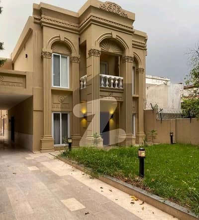 ایف ۔ 7/3 ایف ۔ 7,اسلام آباد میں 5 کمروں کا 2 کنال مکان 13.0 لاکھ میں کرایہ پر دستیاب ہے۔