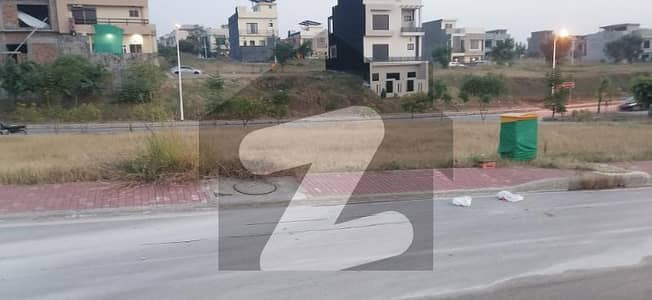 BOULEVARD BACK OPEN 5 MARLA PLOT FOR SALE IN BLOCK-M BOULEVARD BACK OPEN 5 MARLA PLOT FOR SALE IN BLOCK-M