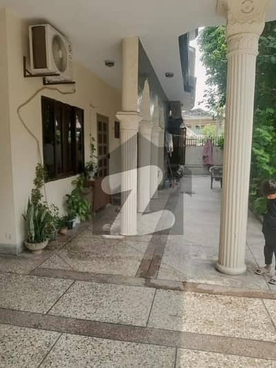 22 marla double story house for sale