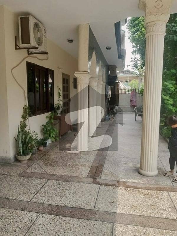 22 marla double story house for sale