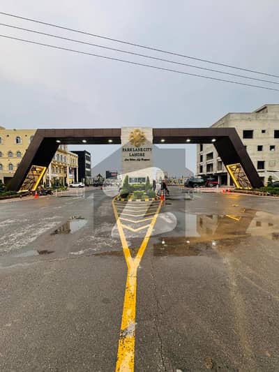 4 Marla Commercial Plot on Main Boulevard Prime Location!