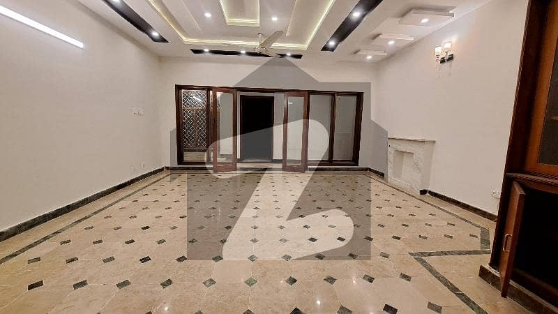 Fully Independent Upper Portion Available For Rent In F-7