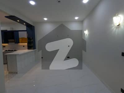 ڈی ایچ اے فیز 8 ڈی ایچ اے ڈیفینس,کراچی میں 4 کمروں کا 5 مرلہ مکان 7.25 کروڑ میں برائے فروخت۔