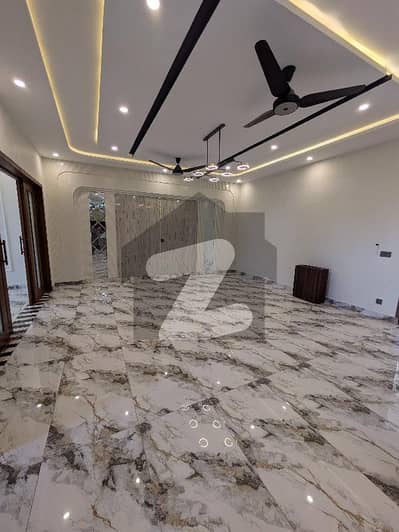 In Gulberg Residencia Upper Portion For Rent Sized 7 Marla