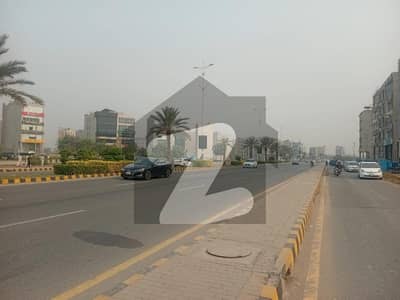 ڈی ایچ اے فیز 8 - کمرشل براڈوے ڈی ایچ اے فیز 8,ڈیفنس (ڈی ایچ اے),لاہور میں 1 کنال کمرشل پلاٹ 10.5 ارب میں برائے فروخت۔