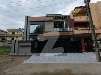 10 MARLA BRAND NEW MODERN AND FACING PARK HOUSE AVAILABLE FOR SALE IN NFC 1 WITH PRIME LOCATION 10 MARLA BRAND NEW MODERN AND FACING PARK HOUSE AVAILABLE FOR SALE IN NFC 1 WITH PRIME LOCATION