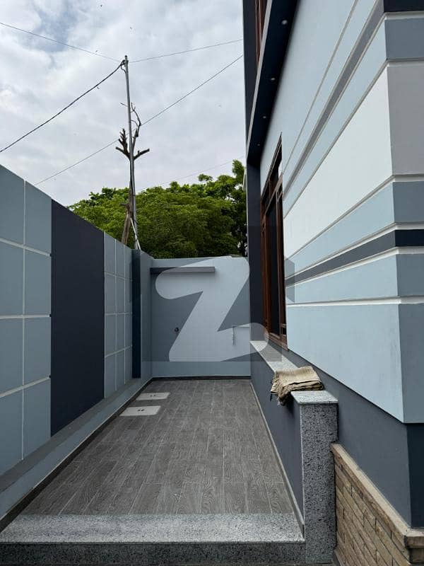 ڈی ایچ اے فیز 4 ڈی ایچ اے ڈیفینس,کراچی میں 5 کمروں کا 12 مرلہ مکان 13.25 کروڑ میں برائے فروخت۔