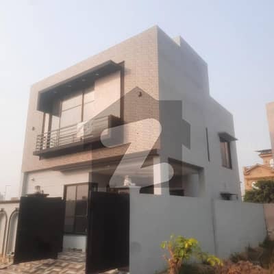 ڈی ایچ اے 11 رہبر فیز 2 ڈی ایچ اے 11 رہبر,لاہور میں 3 کمروں کا 5 مرلہ مکان 1.2 لاکھ میں کرایہ پر دستیاب ہے۔