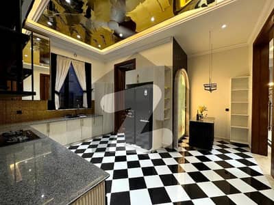 بوچ ایگزیکٹو ولاز - فیز 1 بش ایگزیکٹو ولاز,ملتان میں 5 کمروں کا 11 مرلہ مکان 3.55 کروڑ میں برائے فروخت۔