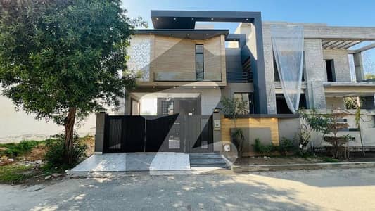 10 Marla House Available For Sale With Basement