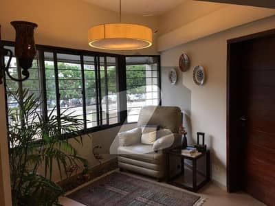 Portion Ground Floor 3 Bed Drawing Dinng TV lounge American kitchen