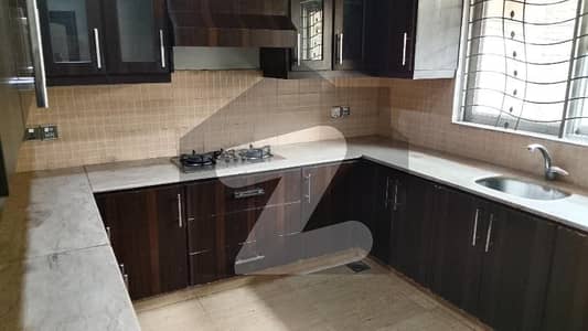 ڈی ایچ اے فیز 4 - بلاک ڈبل جی فیز 4,ڈیفنس (ڈی ایچ اے),لاہور میں 2 کمروں کا 1 کنال بالائی پورشن 90.0 ہزار میں کرایہ پر دستیاب ہے۔ ڈی ایچ اے فیز 4 - بلاک ڈبل جی فیز 4,ڈیفنس (ڈی ایچ اے),لاہور میں 2 کمروں کا 1 کنال بالائی پورشن 90.0 ہزار میں کرایہ پر دستیاب ہے۔