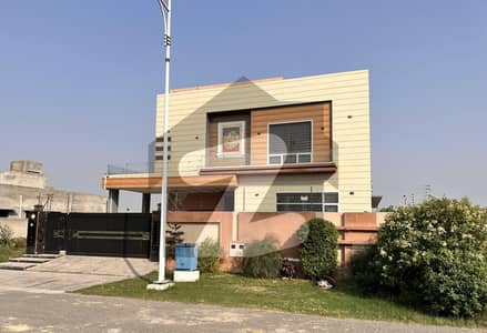 ڈی ایچ اے فیز 7 ڈیفنس (ڈی ایچ اے),لاہور میں 5 کمروں کا 1 کنال مکان 3.0 لاکھ میں کرایہ پر دستیاب ہے۔