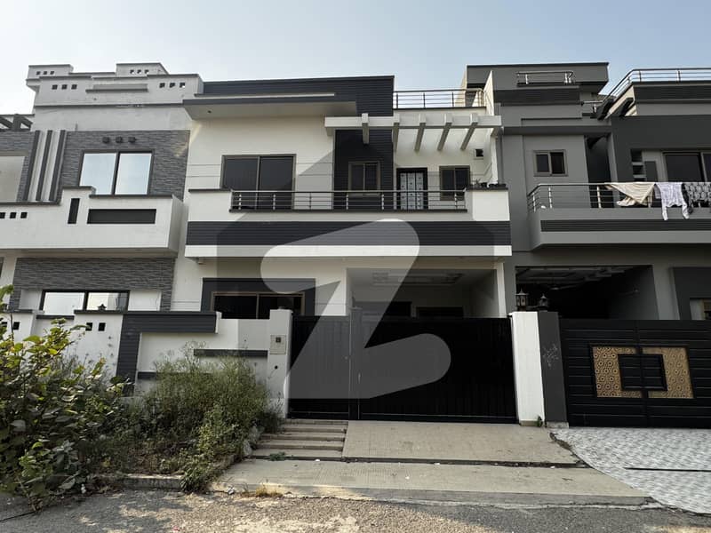 Cheapest 5 marla used house in prime location