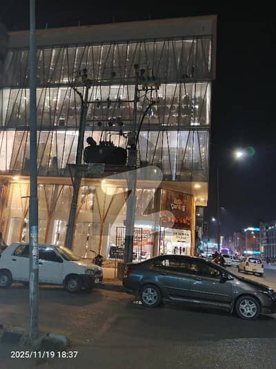 MAIN ITTEHAD 03 SIDE CORNER BUILDING. GLASS ELEVATION