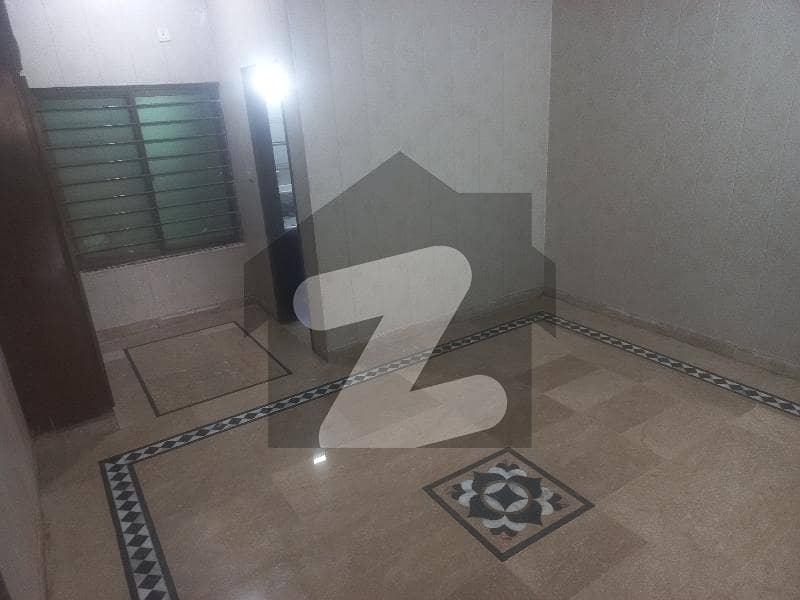 جی ۔ 11/1 جی ۔ 11,اسلام آباد میں 4 کمروں کا 8 مرلہ مکان 6.5 کروڑ میں برائے فروخت۔