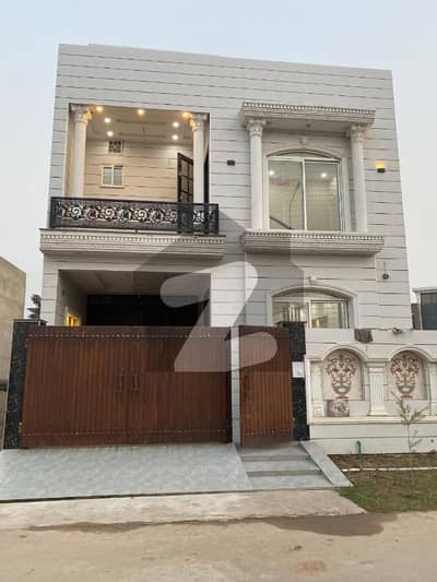 Brand New 5 Marla House Near Park and Market for Sale in Tulip Extension Block Park View City Lahore