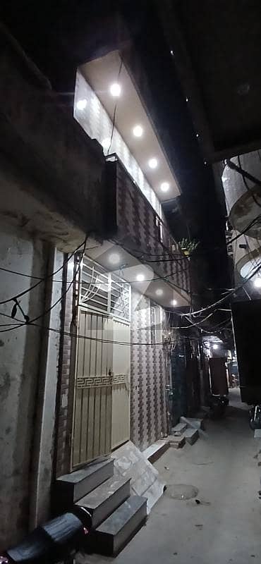 سمن آباد لاہور میں 4 کمروں کا 3 مرلہ مکان 1.3 کروڑ میں برائے فروخت۔