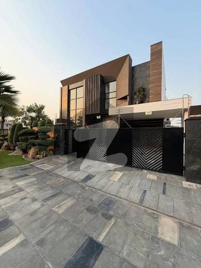 ڈی ایچ اے فیز 7 ڈیفنس (ڈی ایچ اے),لاہور میں 5 کمروں کا 1 کنال مکان 7.8 کروڑ میں برائے فروخت۔ ڈی ایچ اے فیز 7 ڈیفنس (ڈی ایچ اے),لاہور میں 5 کمروں کا 1 کنال مکان 7.8 کروڑ میں برائے فروخت۔