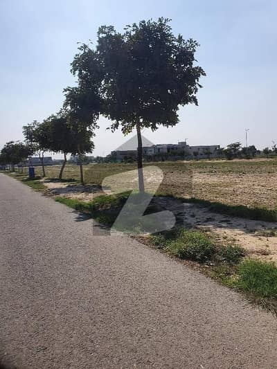 1 KANAL PLOT ALL DUES CLEAR CARPETED ROAD