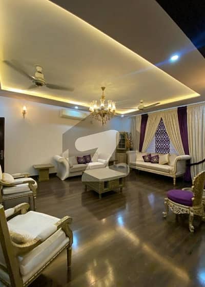 ایف ۔ 10 اسلام آباد میں 6 کمروں کا 1 کنال مکان 6.0 لاکھ میں کرایہ پر دستیاب ہے۔