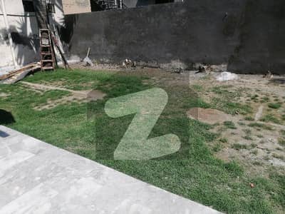 گارڈن ٹاؤن لاہور میں 3 کنال کمرشل پلاٹ 27.0 لاکھ میں کرایہ پر دستیاب ہے۔