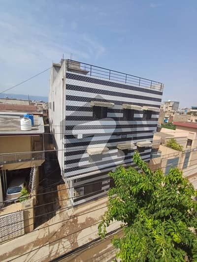 سیونتھ روڈ راولپنڈی میں 11 کمروں کا 7 مرلہ عمارت 9.5 کروڑ میں برائے فروخت۔