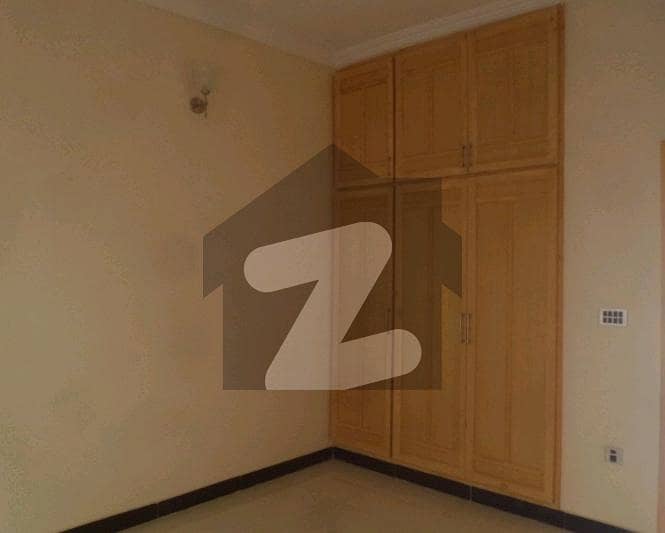 Lower Portion For Rent In Rs. 105000