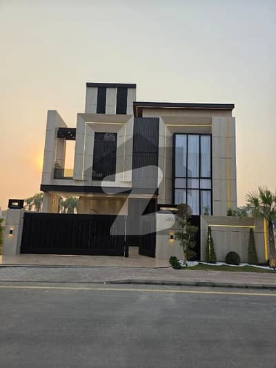 بحریہ ٹاؤن سیکٹر سی بحریہ ٹاؤن,لاہور میں 5 کمروں کا 10 مرلہ مکان 2.65 کروڑ میں برائے فروخت۔ بحریہ ٹاؤن سیکٹر سی بحریہ ٹاؤن,لاہور میں 5 کمروں کا 10 مرلہ مکان 2.65 کروڑ میں برائے فروخت۔