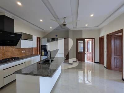 Beautiful Location 1 Kanal Ultra Modern House Available For Sale in Neval Anchorage
