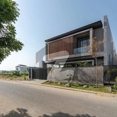 ڈی ایچ اے فیز 8 ڈی ایچ اے ڈیفینس,کراچی میں 6 کمروں کا 1 کنال مکان 42.0 کروڑ میں برائے فروخت۔