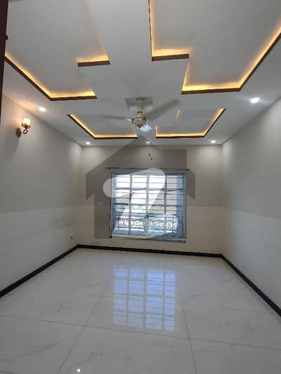 35/70 Ground Portion Available For Rent In G13
